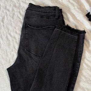 Black Skinny Jeans